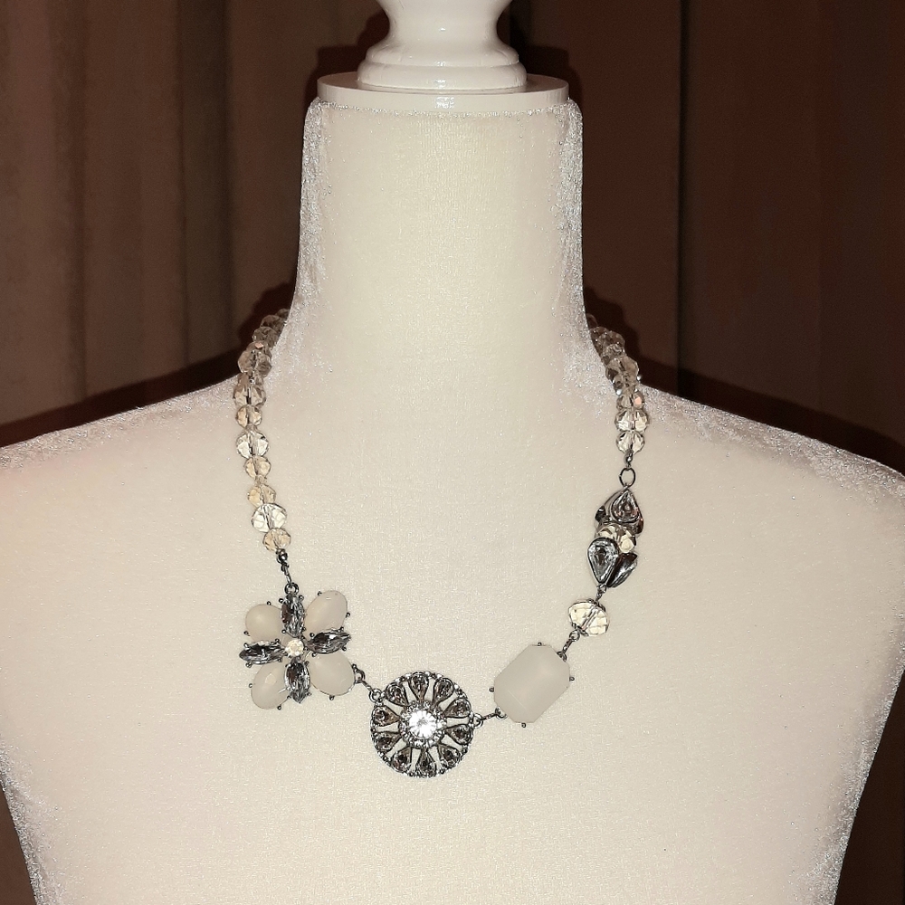 Statement necklace